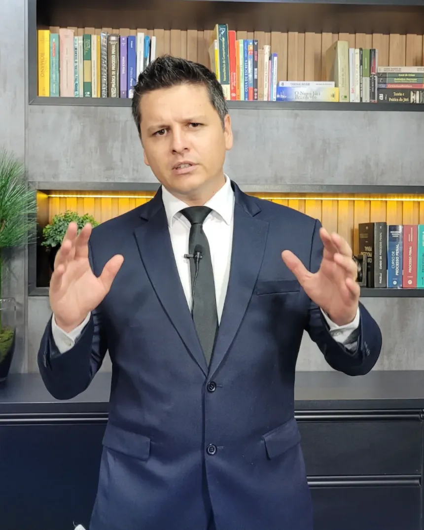 Dr. William Oliveira, advogado criminalista e professor